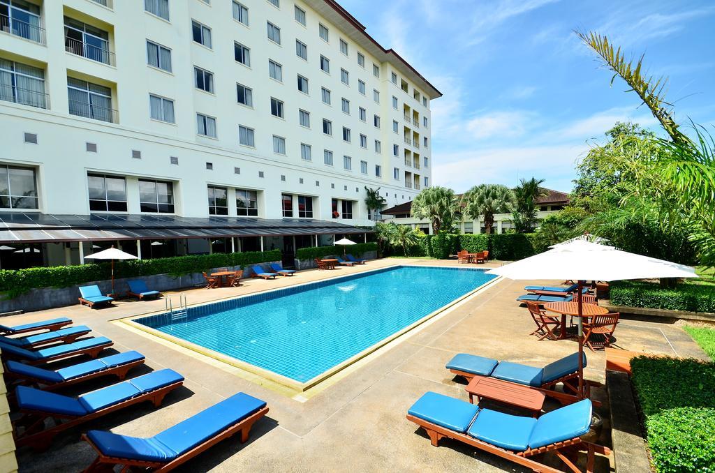 Tinidee Hotel Ранонг Экстерьер фото