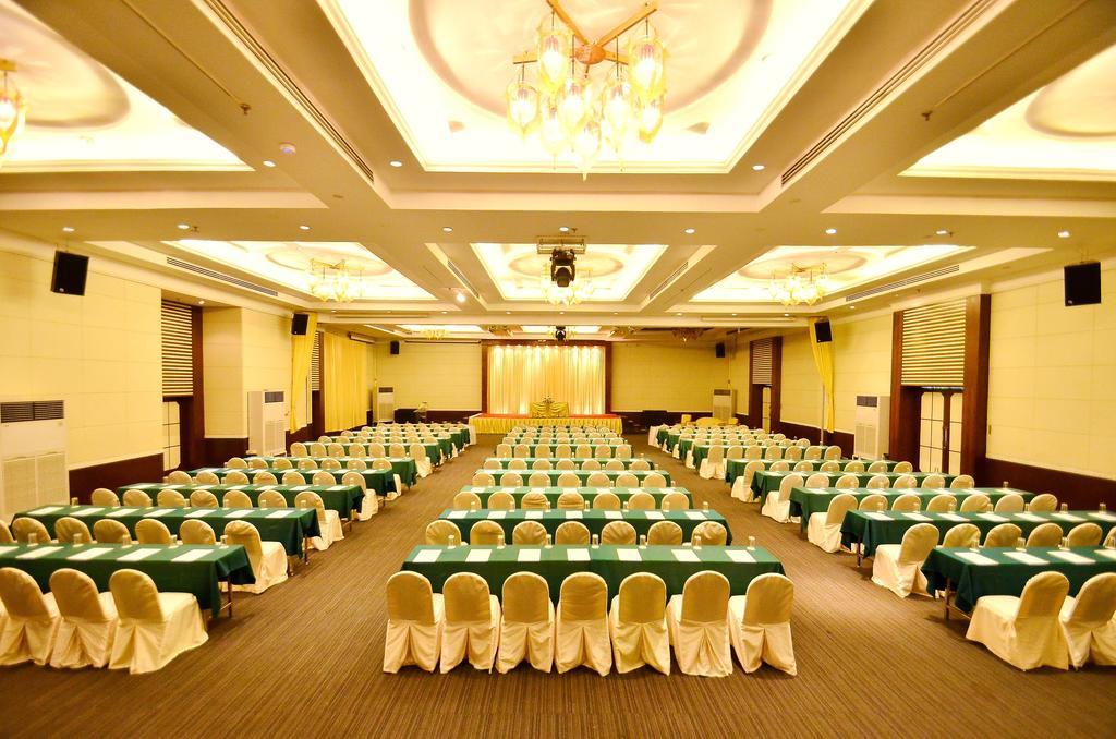 Tinidee Hotel Ранонг Экстерьер фото