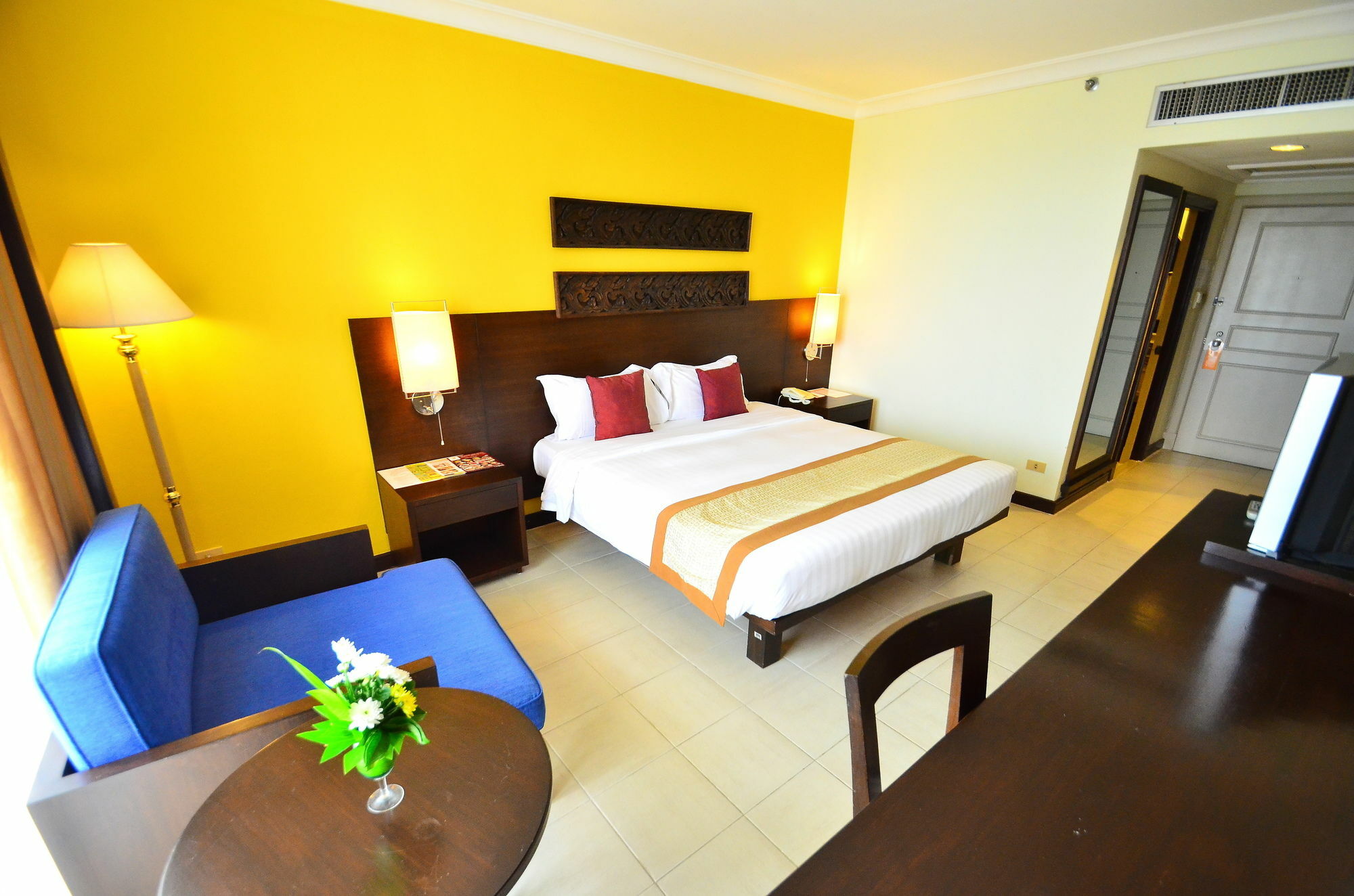 Tinidee Hotel Ранонг Экстерьер фото